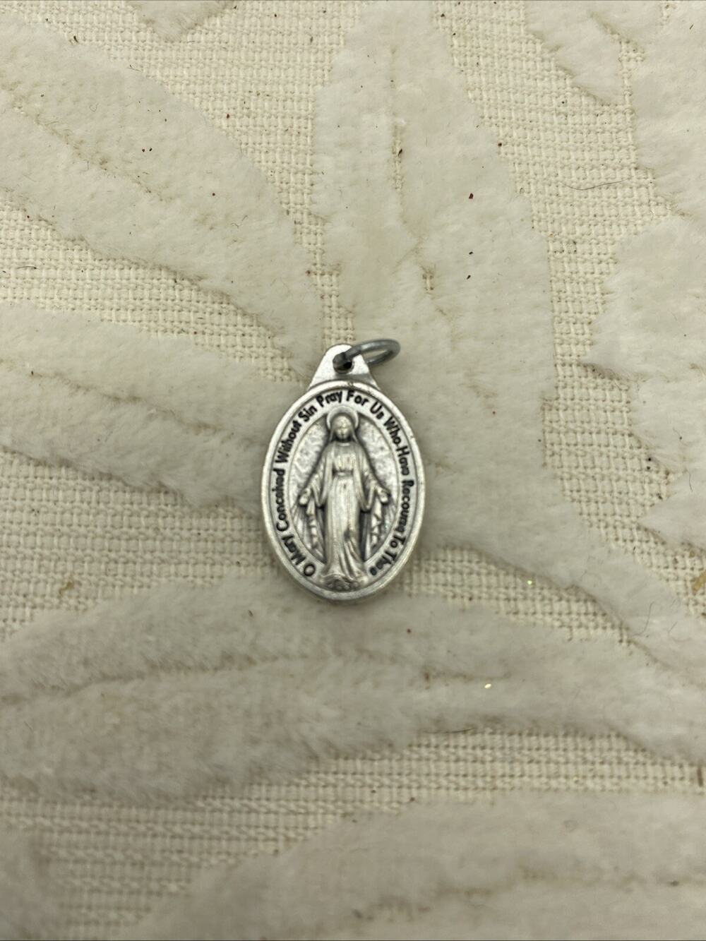 Vintage 1970s Mary Concieved Without Sin Pray For Us Pendant Medal Italy Made